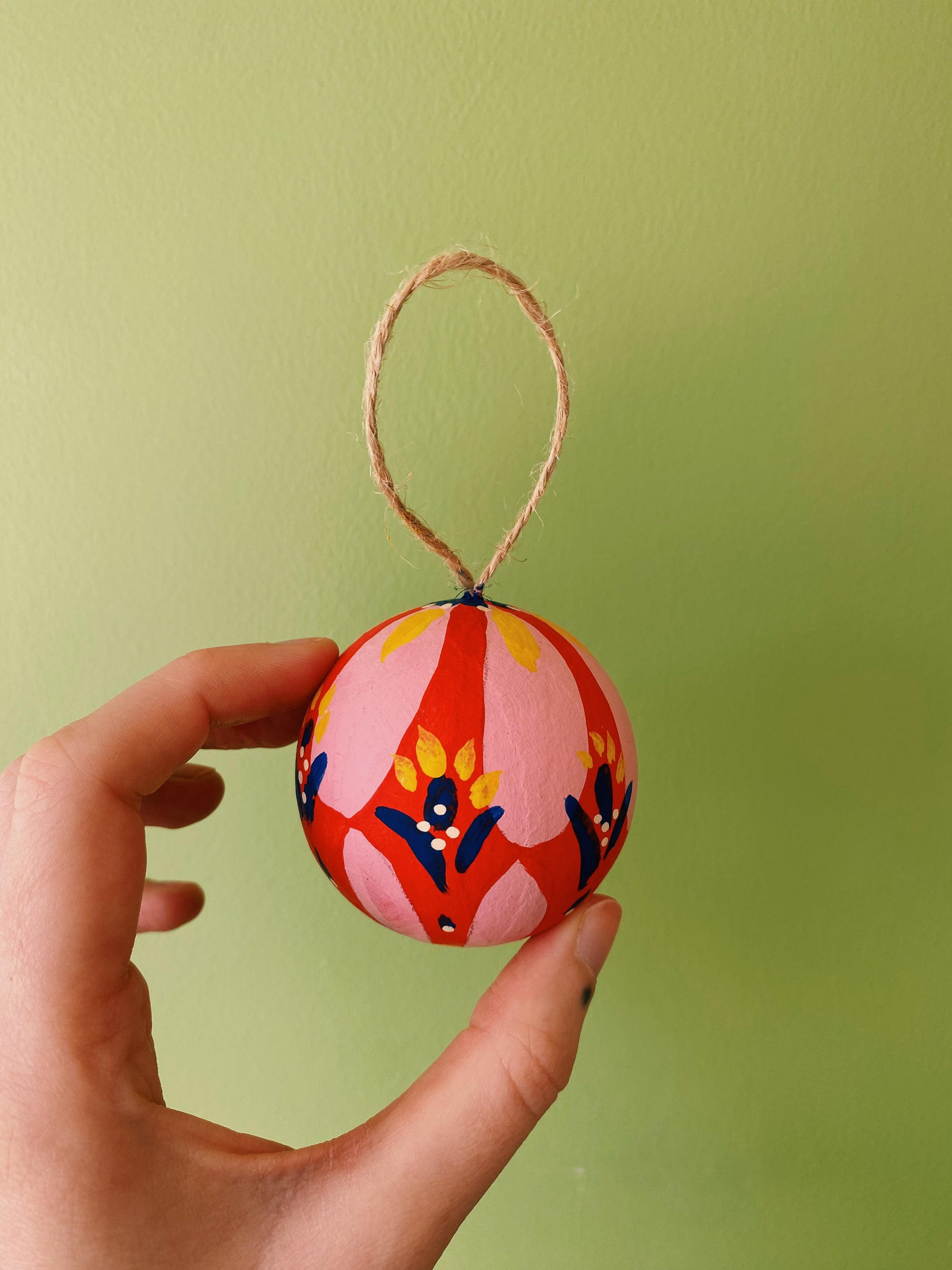 Painted Bauble Workshop with Claire Sherston | Sunday 14th December