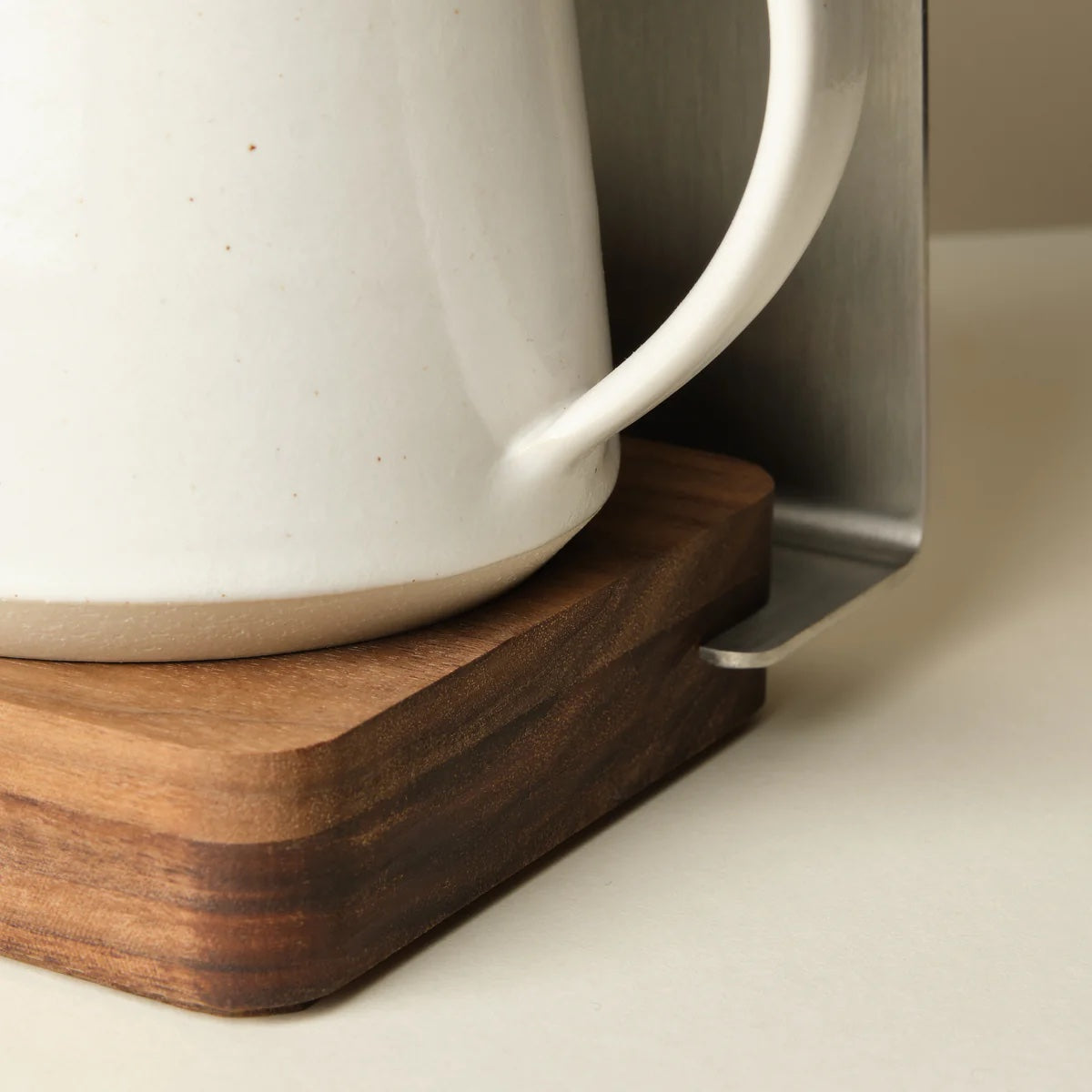 Ceramic & Walnut Coffee Dripper