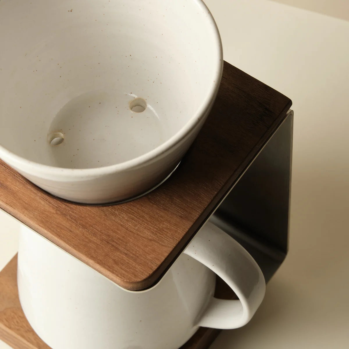 Ceramic & Walnut Coffee Dripper