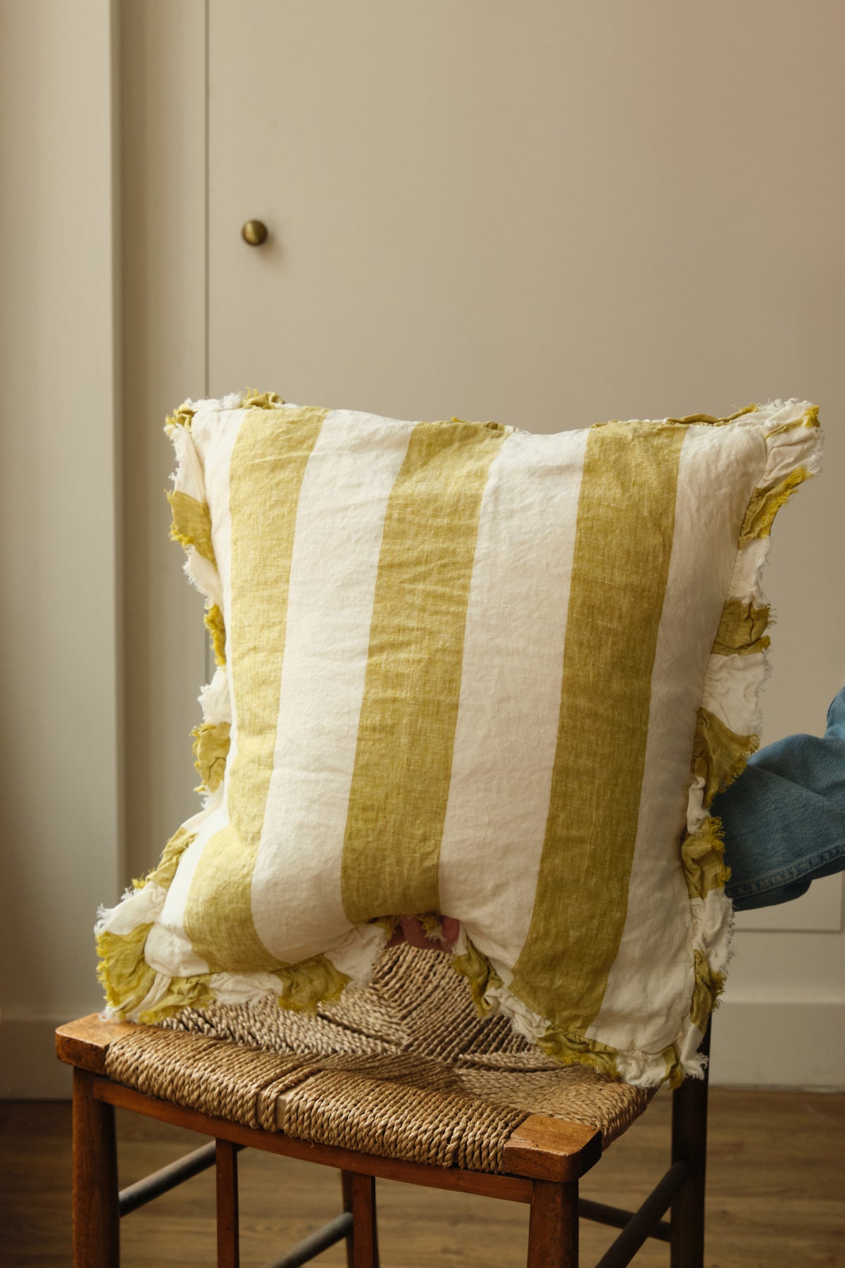 Ruffle Edge Stripe Cushion