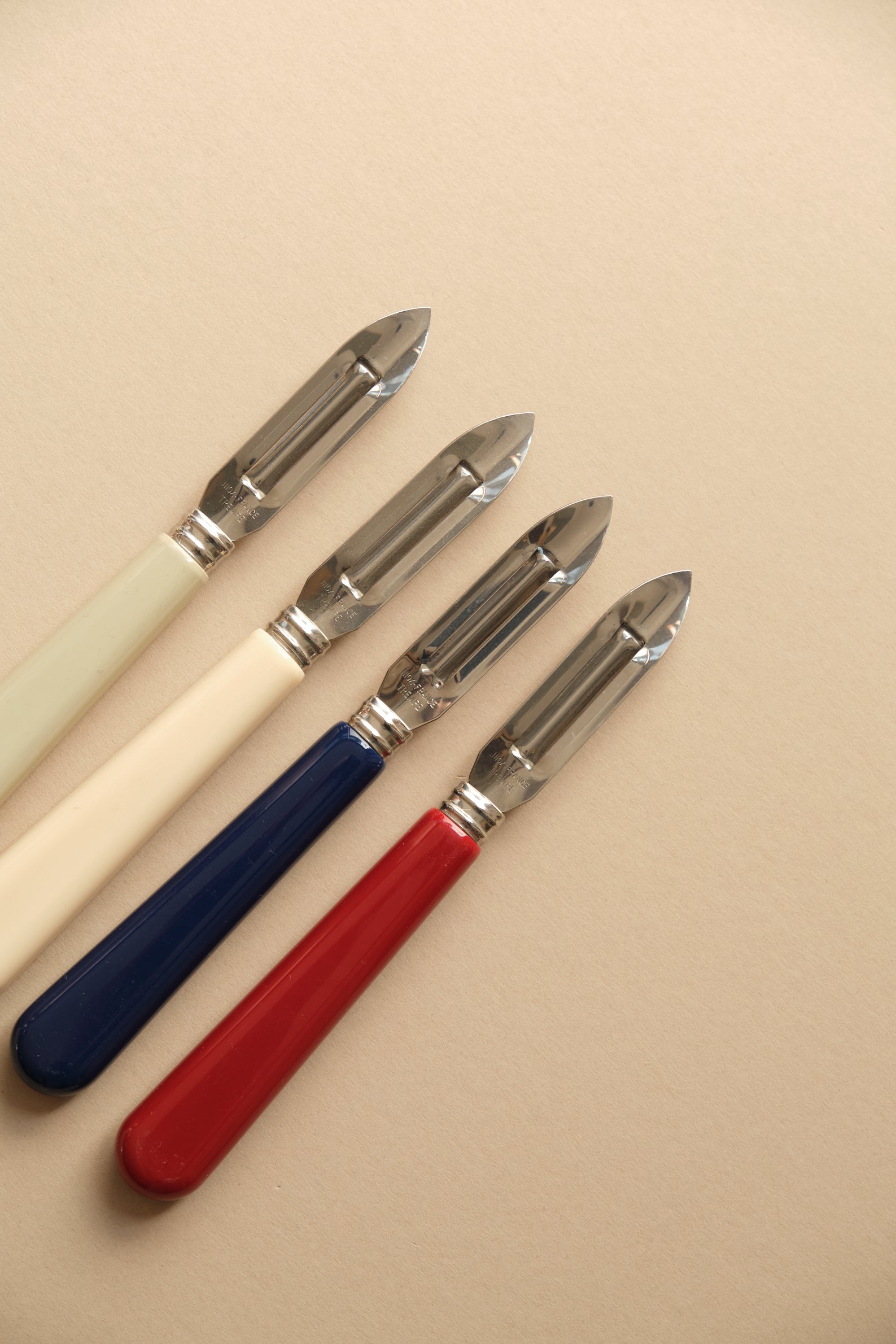 Coloured Handle Peeler