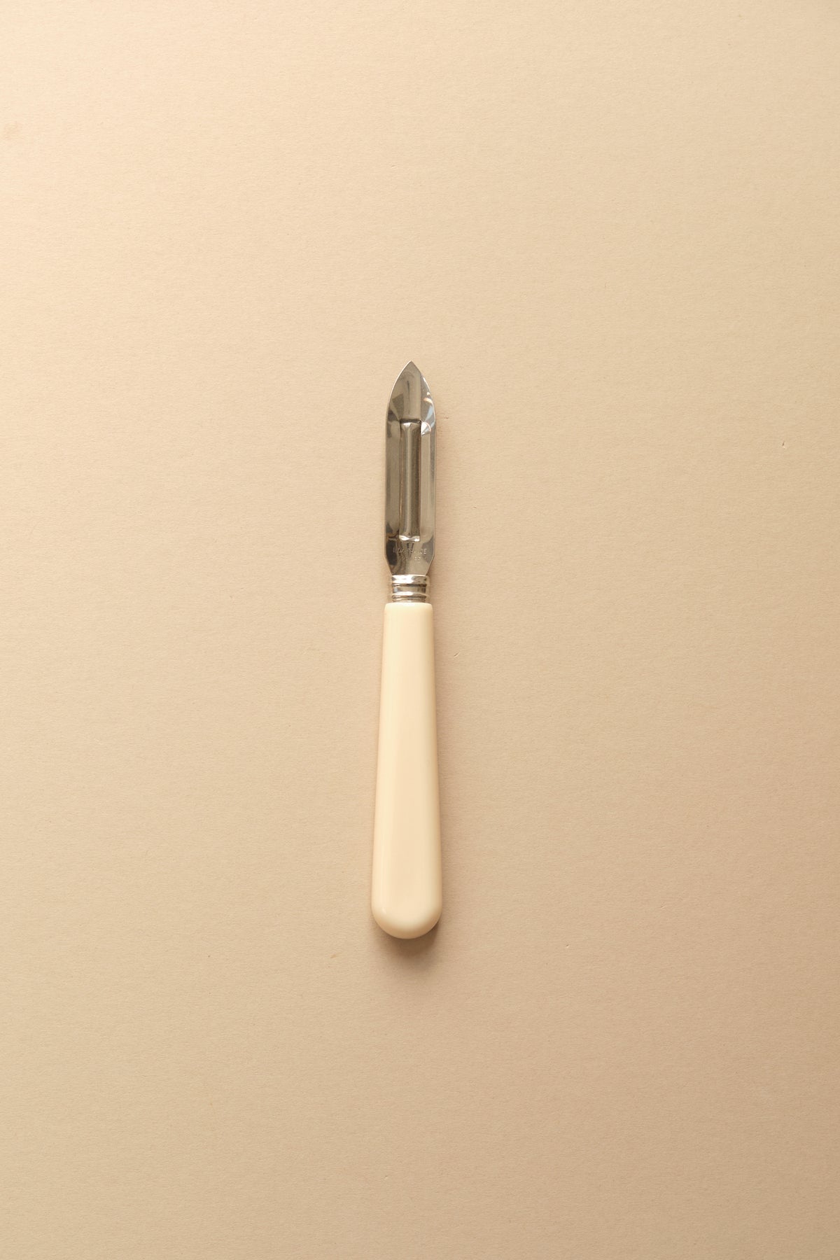 Coloured Handle Peeler