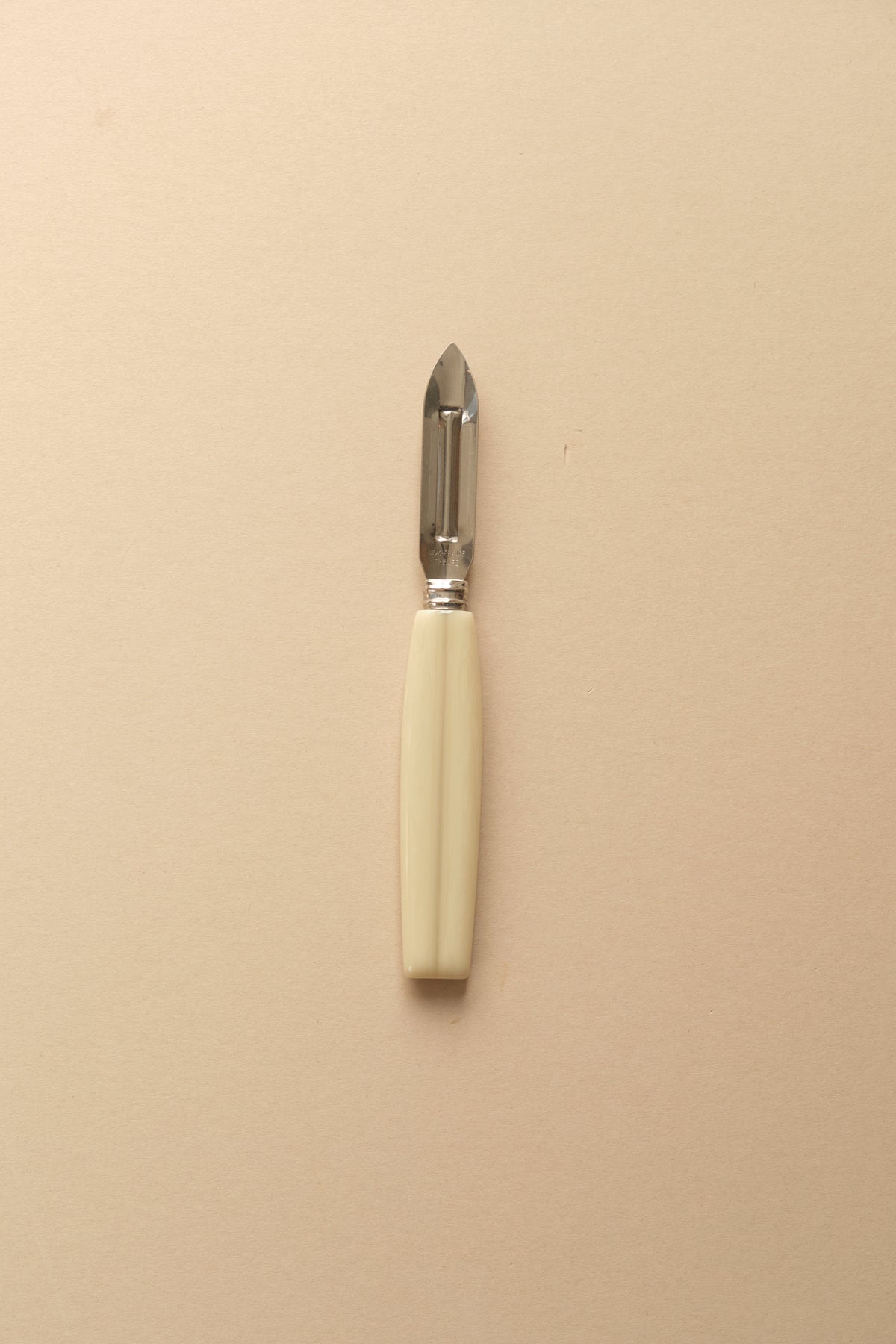 Tortoiseshell / Horn Handle Peeler