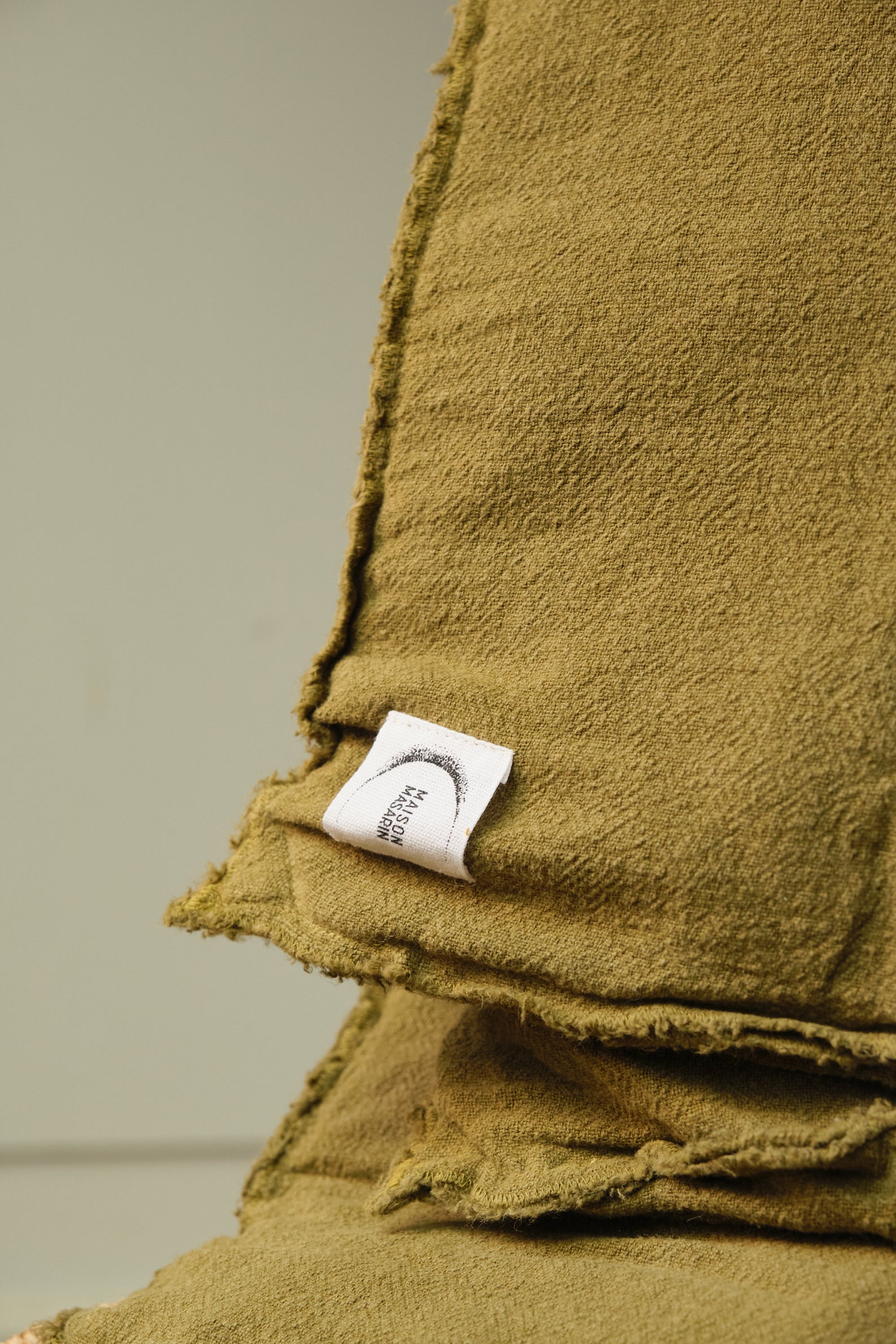 Raw Linen Padded Blanket