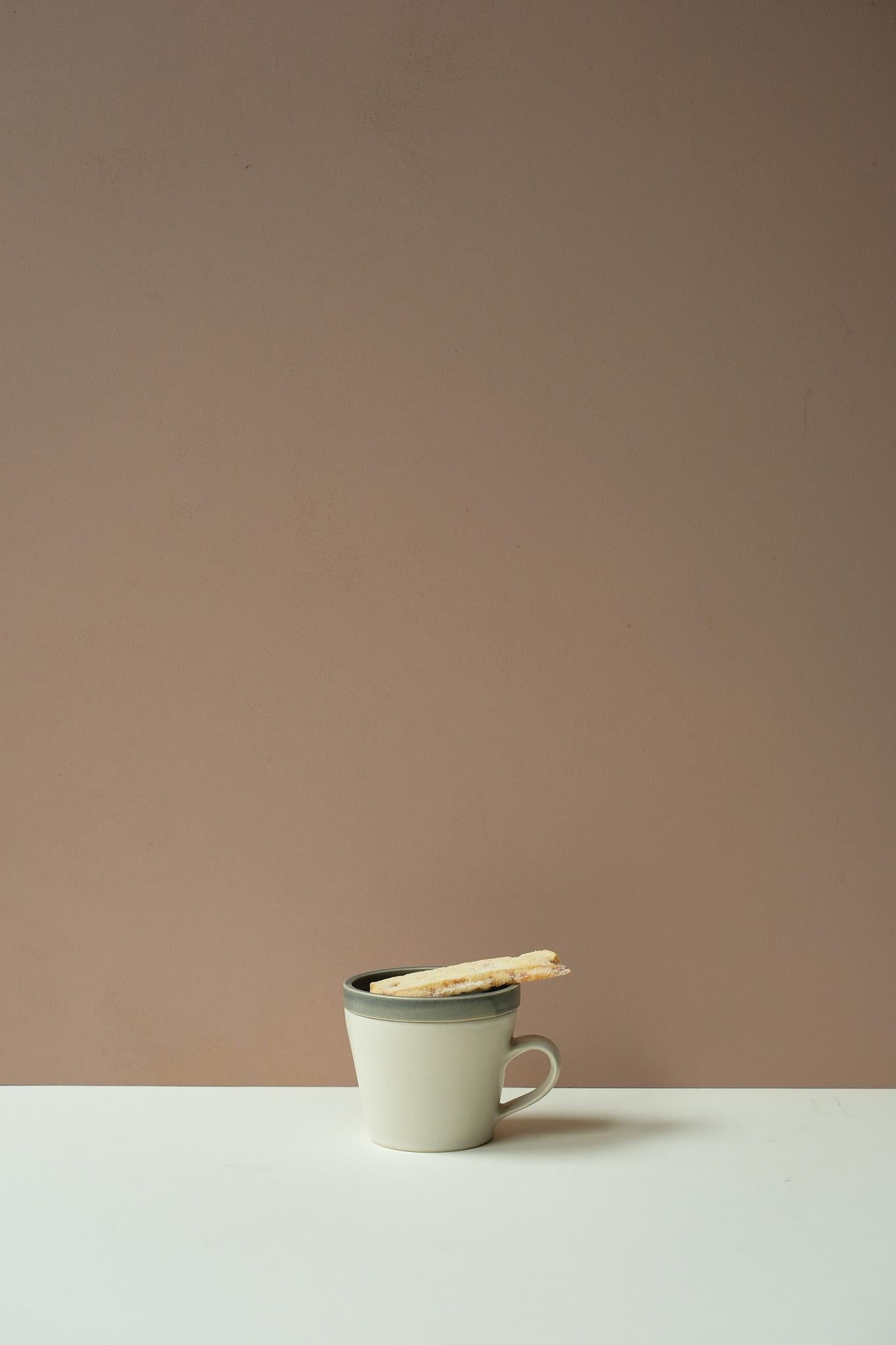 Toile/Grey Mug & Biscuit Warmer Set by Y.Pottery