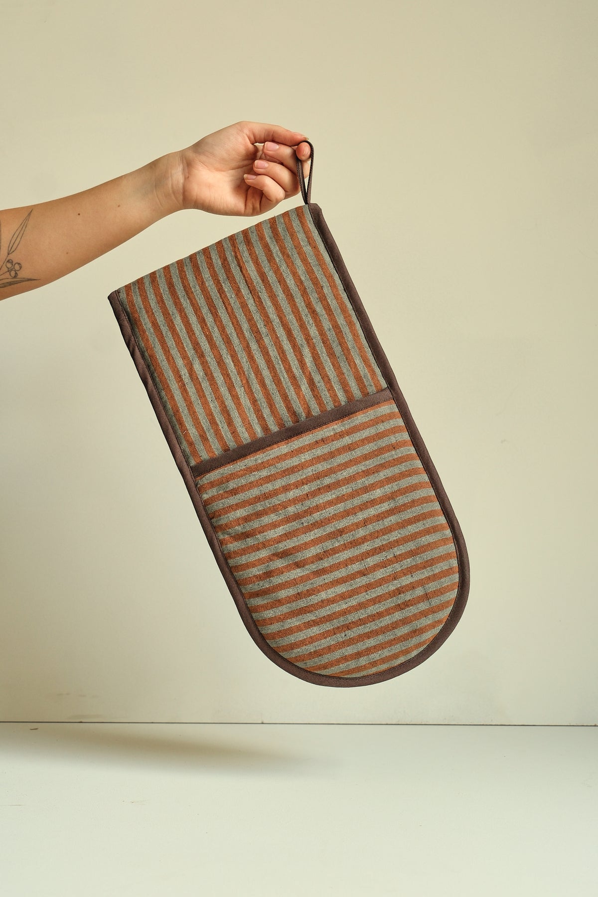 Stripe Oven Glove by Dollis x Pophams